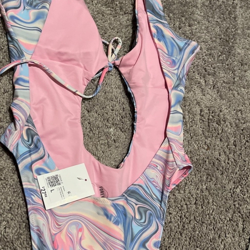 One piece swimsuit, new w/tags